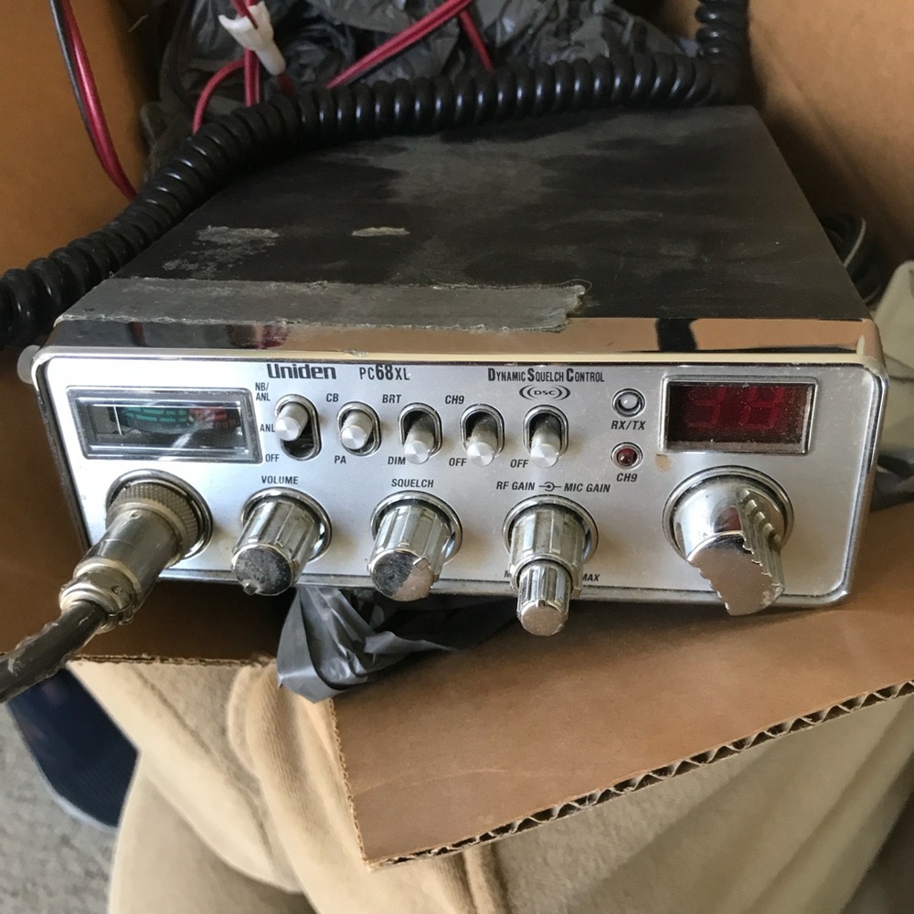 UNIDEN PC 68XL HAM Radio